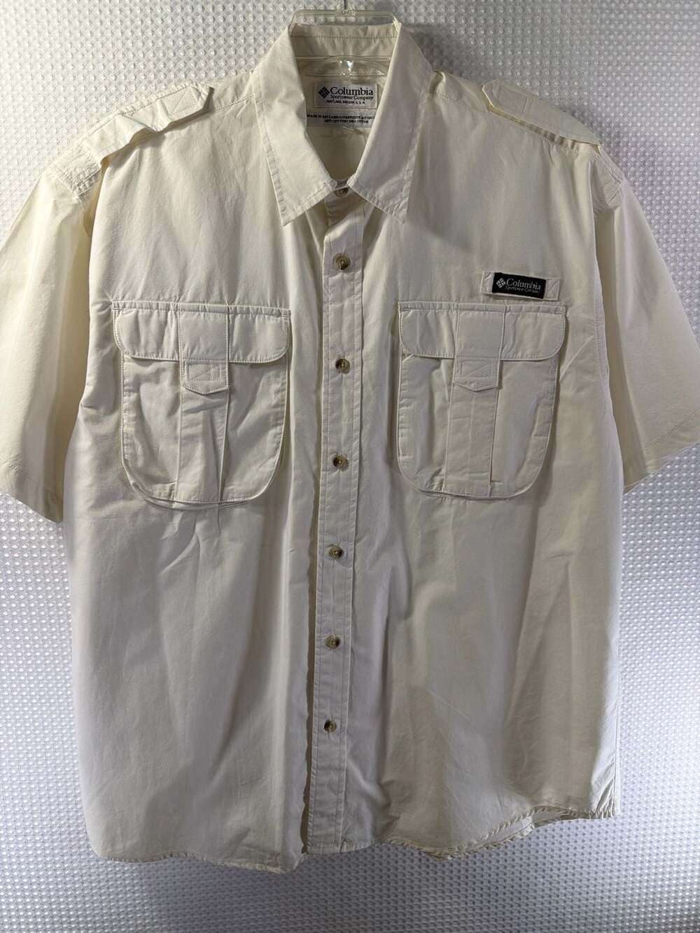 Columbia Sportswear Company Bass Fishing Gear Short Sleeve Button-Down Shirt